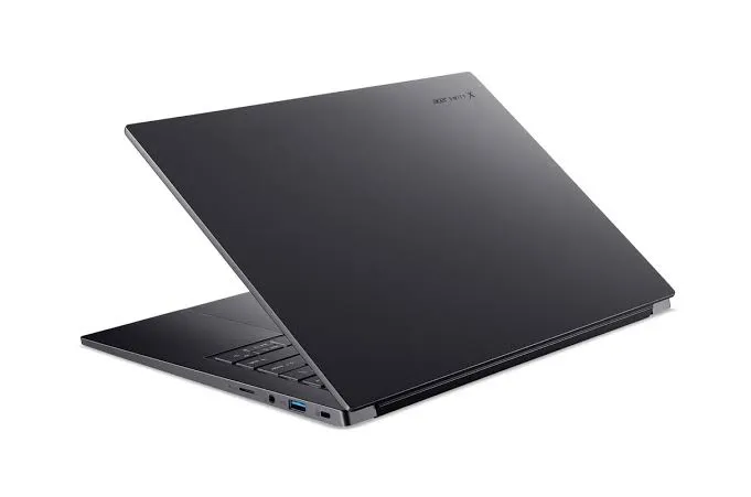 Foto Acer Swift X 14 AI