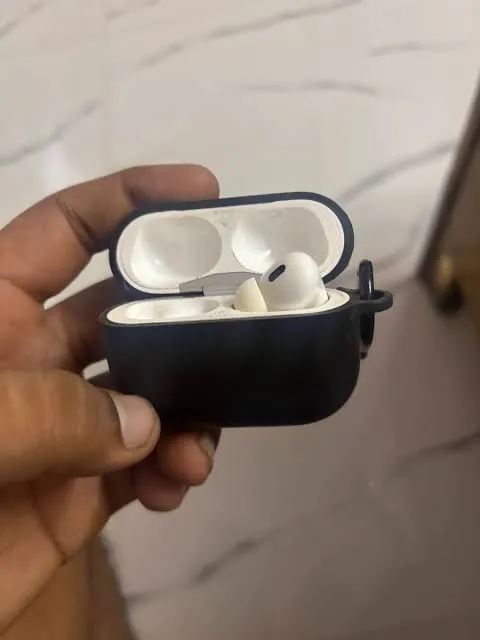 Foto Apple AirPods Pro 2 (USB-C)