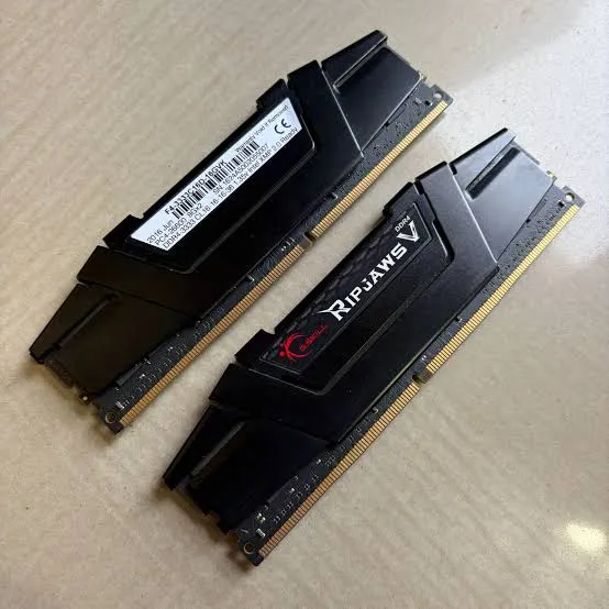 Foto G.Skill Ripjaws V DDR4-3200 16GB (2x8GB)